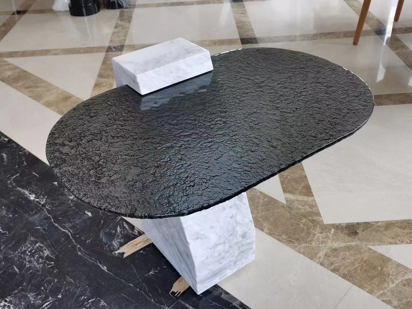 pattern glass table.pic - HongJia Glass